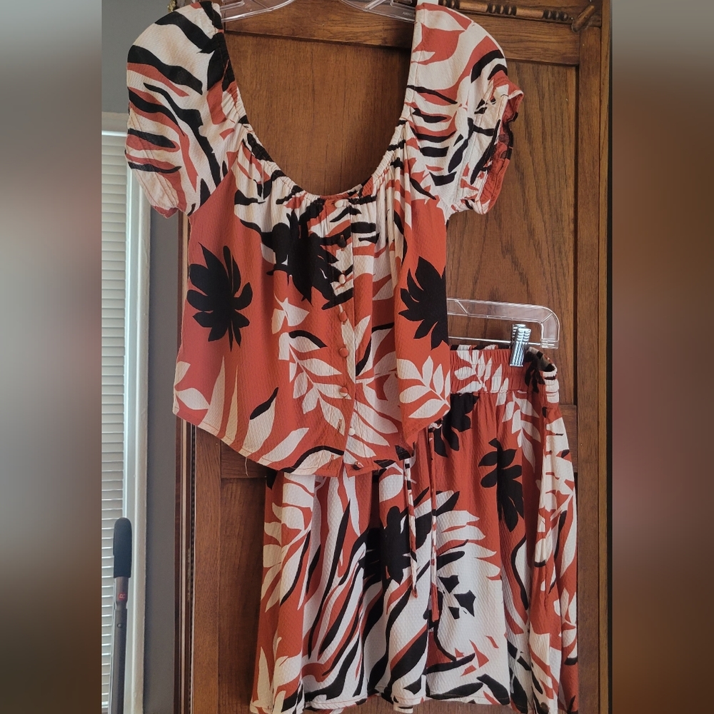 Roxy matched top & skirt